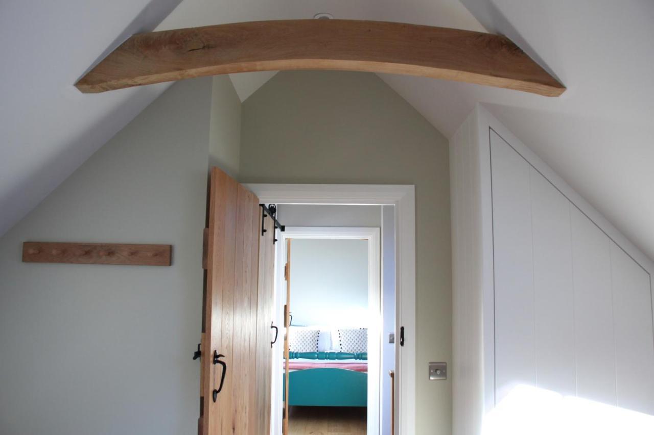 Charming And Luxury Retreats On Our Farm Holiday home Billingshurst