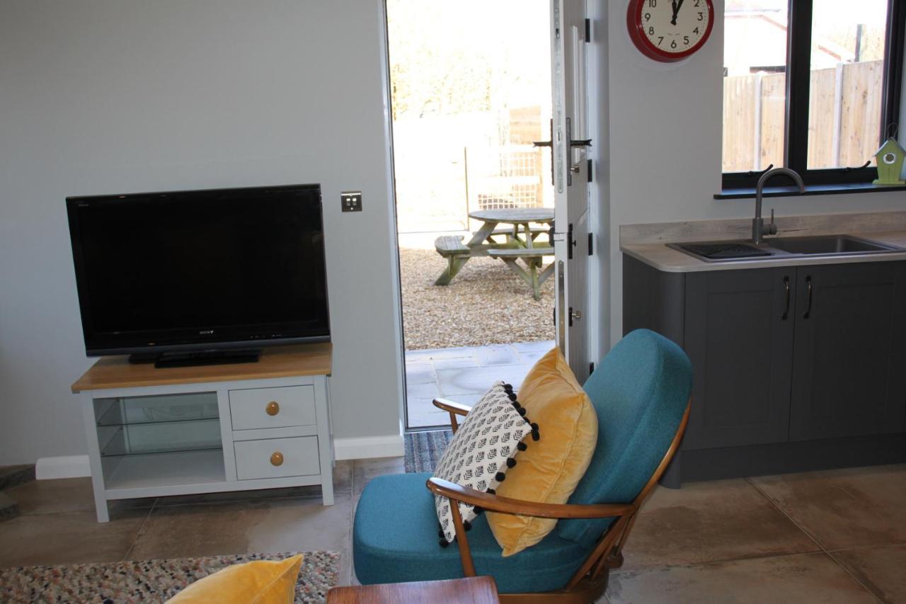 Charming And Luxury Retreats On Our Farm Holiday home Billingshurst
